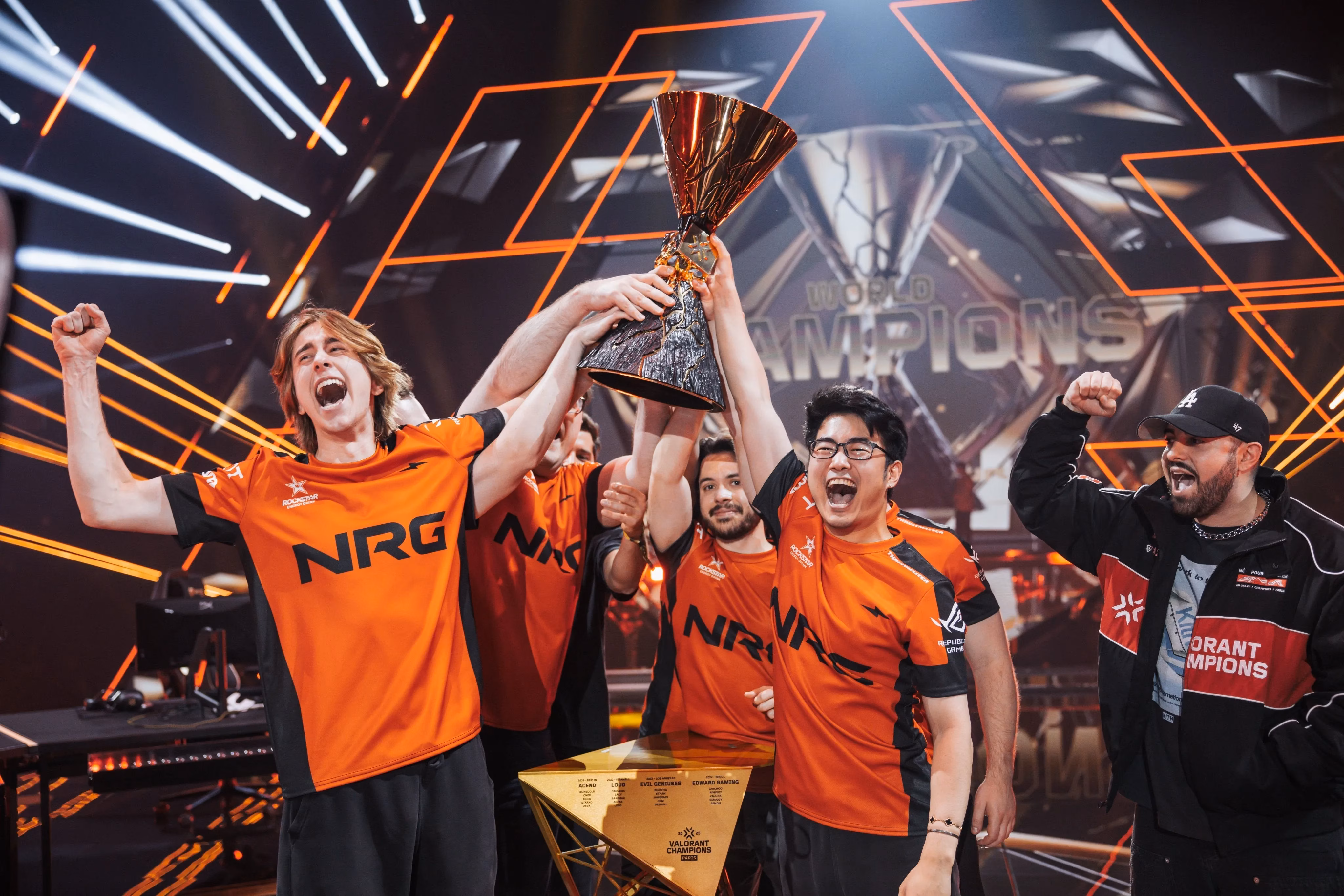 valorant-college-of-valor-5e-a-tactical-build-guide-image-2